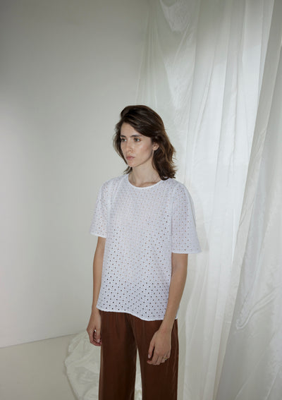 SECRET SUN TOP IN WHITE