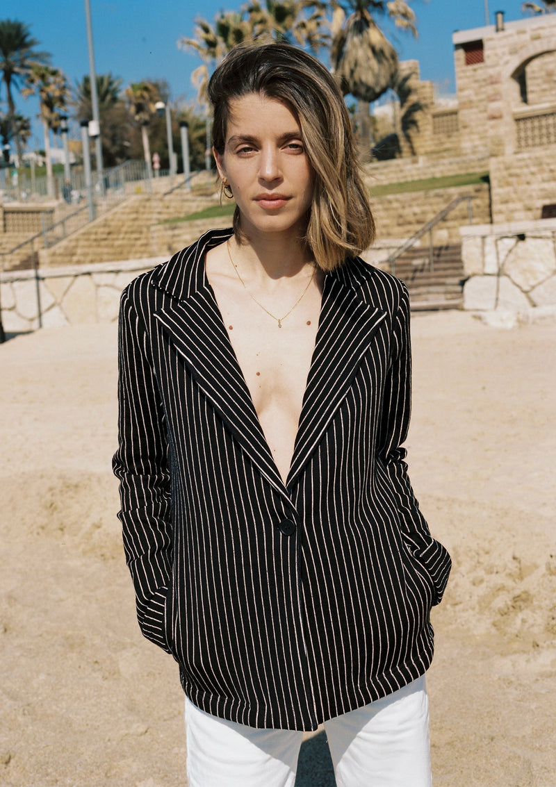 SOFT ON TOP BLAZER IN BLACK STRIPES