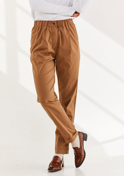 THE VISITOR IN MOCHA