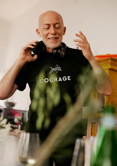 TIGER MEN T SHIRT IN BLACK