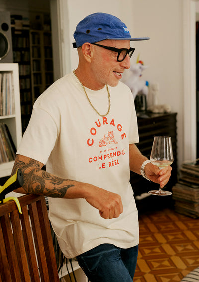 BUTTER COURAGE MEN T SHIRT IN GERANIUM PRINT